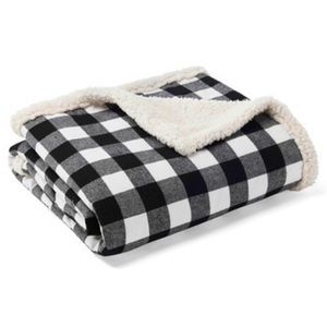 Eddie Bauer Home Reversible Flannel Sherpa Throw